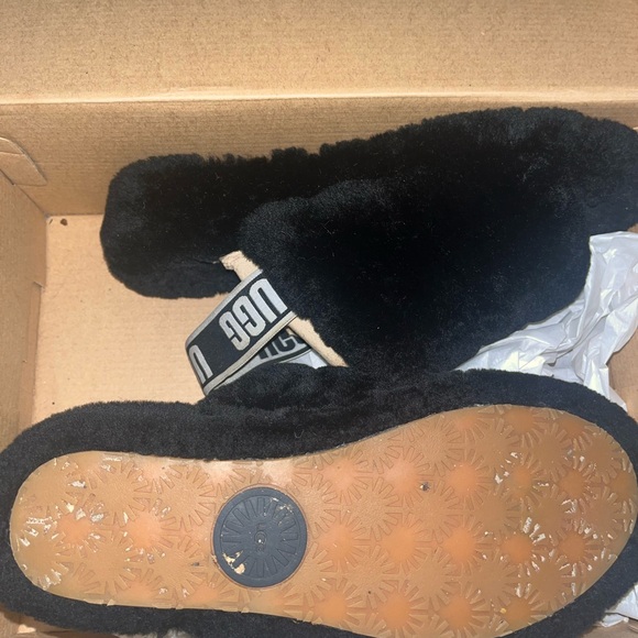 Women’s ugg slipper size 8 - Picture 3 of 3